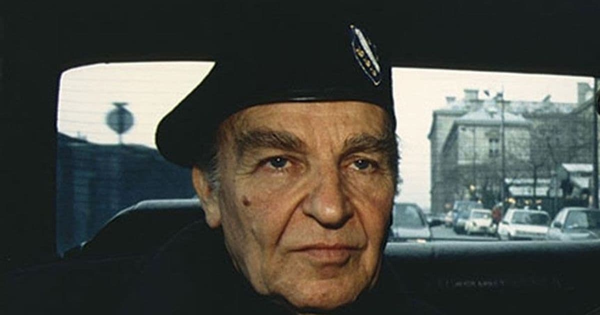 Alija Izetbegović's shift from theory to war