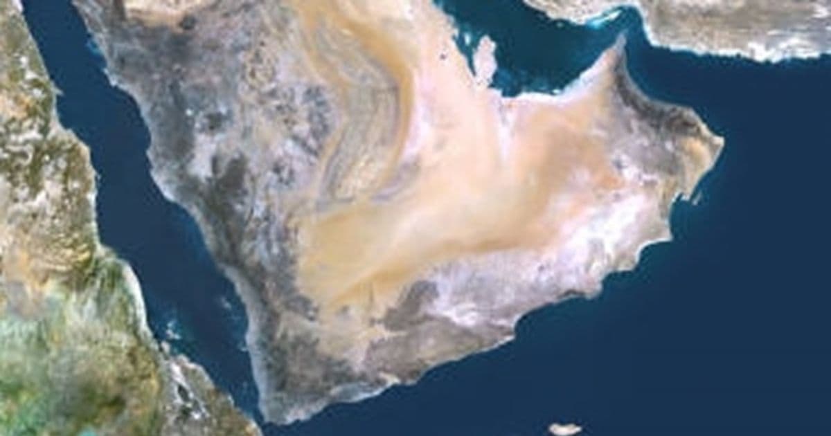 Hormuz vs Bab el-Mandeb: Which Threats Global Economy