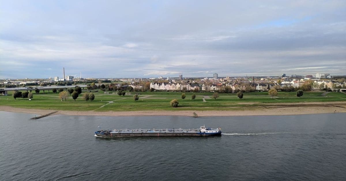 Low Rhine water levels restrict German navigation