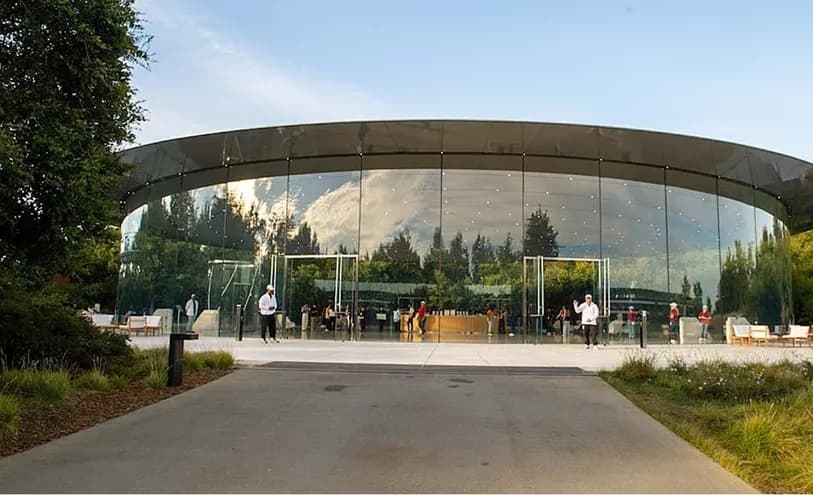 American tech elite school aims to replace universities