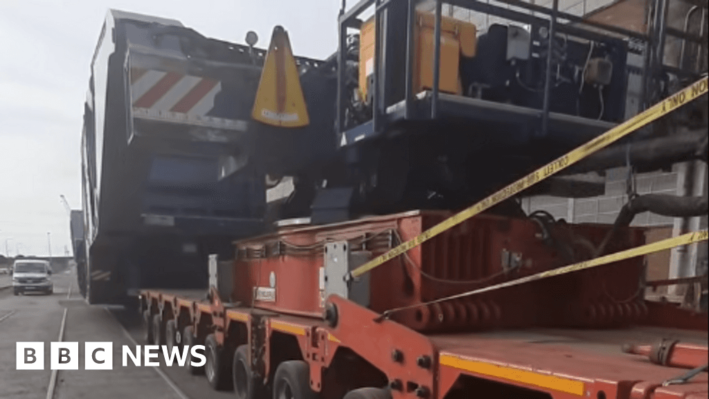 Abnormal Load Alert on M4, M5, M32 Near Bristol