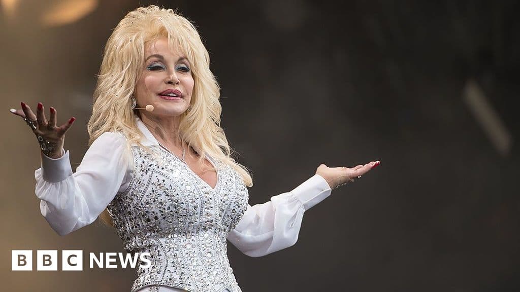 Dolly Parton records Welsh version of Jolene posthumously