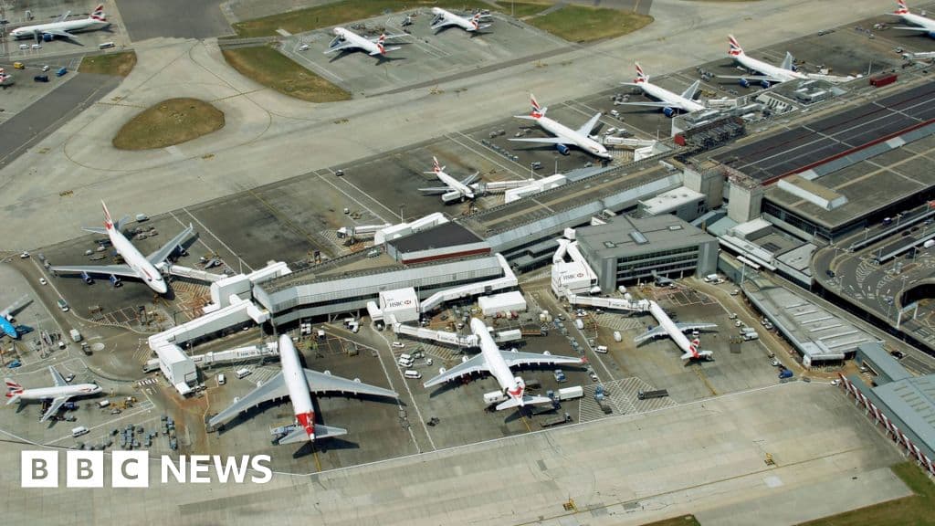 Air traffic issues affect Heathrow and Gatwick