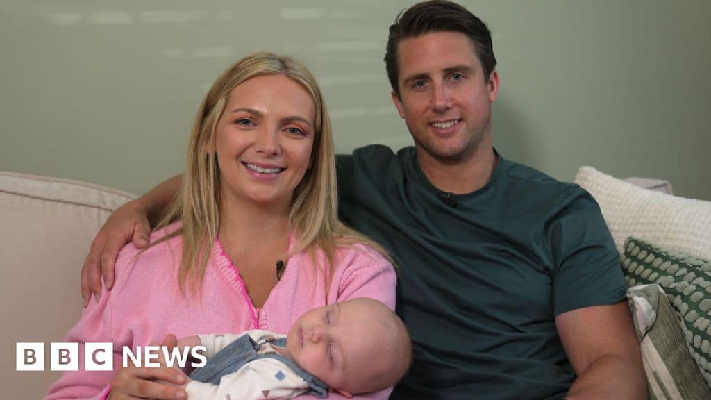 Woman undergoes pioneering surgery for ectopic intestines