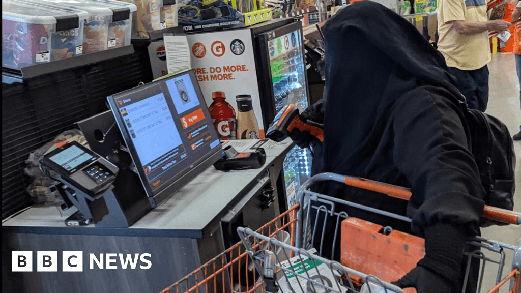 FBI يعتقل امرأة بتهمة تفجير الكابيتول