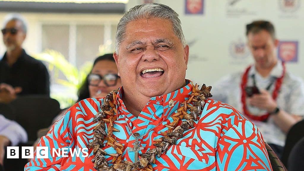 Samoa leader apologizes for past Nazi salute