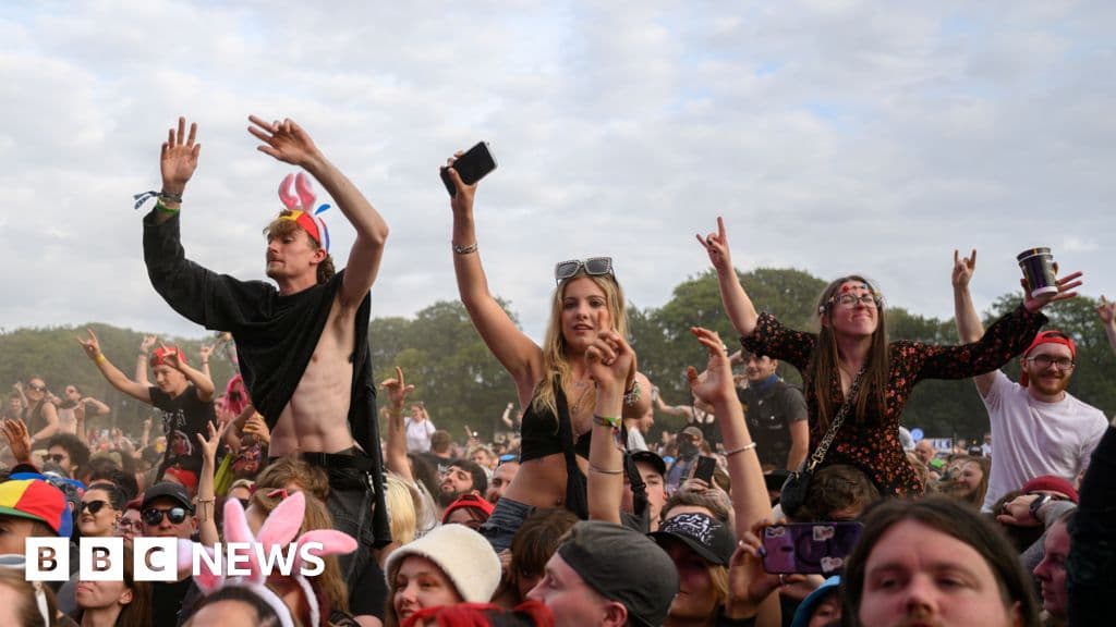 Reading and Leeds Festival revamps main stage