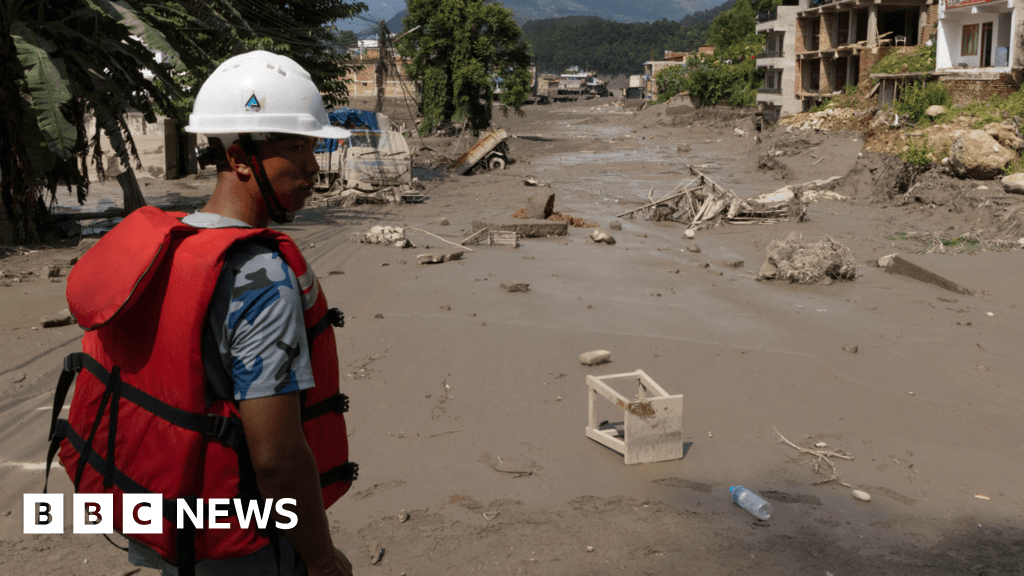 US and Canadian nationals missing after Nepal floods