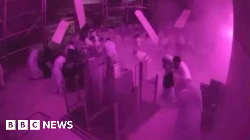 Saudi minister commits to firm response to Houthi airport attacks