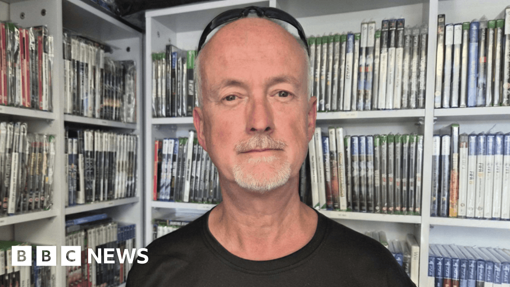 Discontinuation of game discs risks jobs
