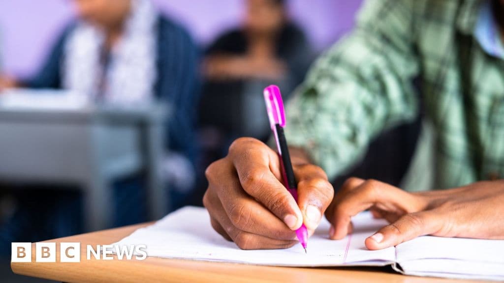 نظام الامتحانات الإلكترونية في الهند يتعرض لأزمة ثقة