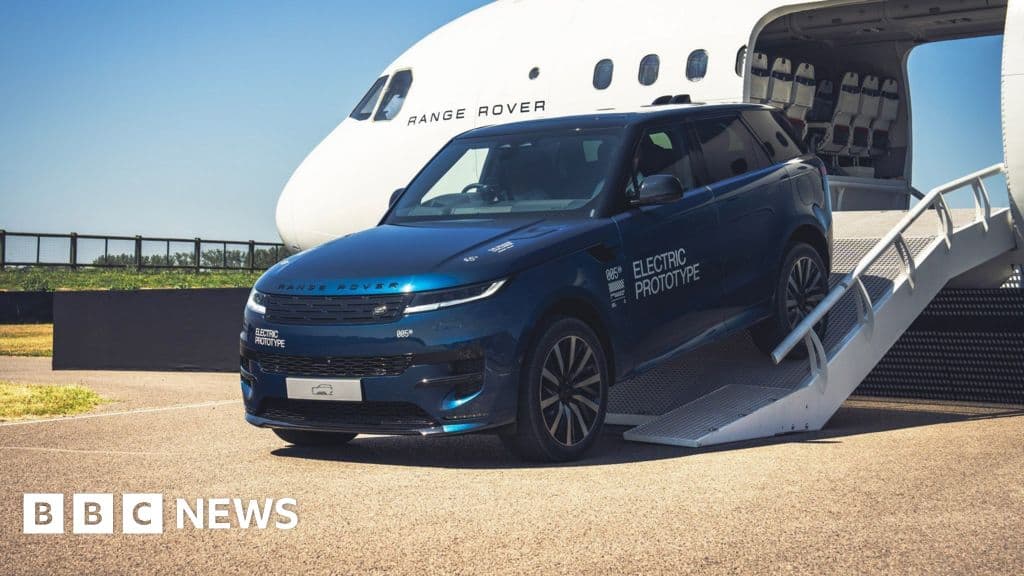 Range Rover debuts all-electric model
