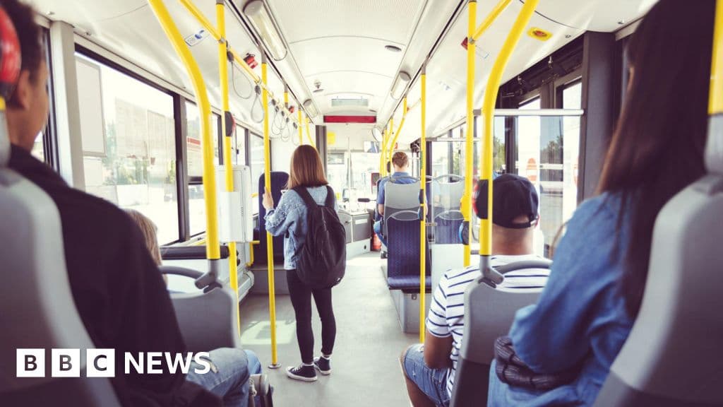 Government to reinstate £2 bus fare cap