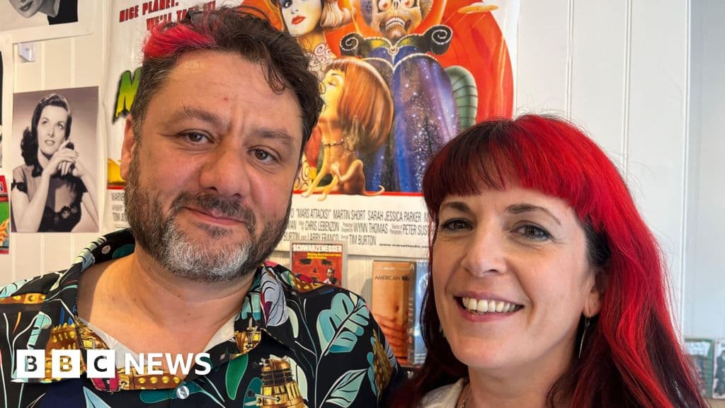 Isle of Wight mock shop gains popularity