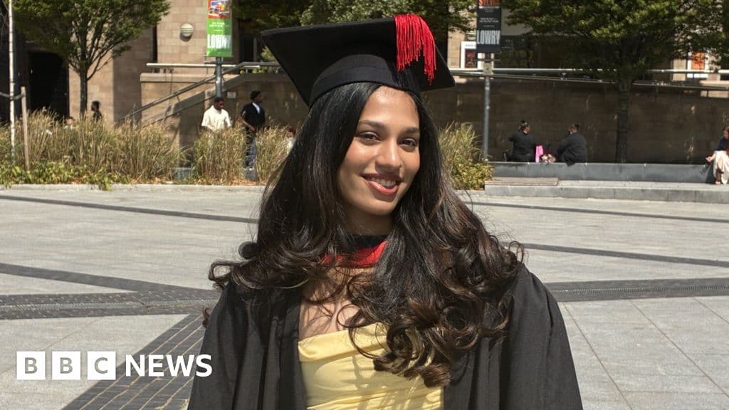 Affordable graduation outfit tips