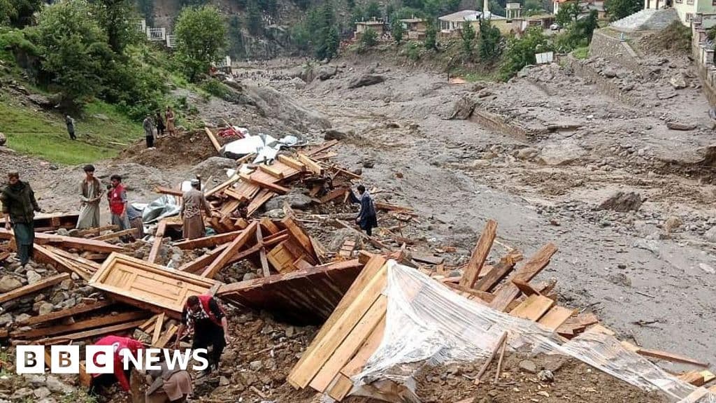 فيضانات في أفغانستان تودّي بحياة 20 شخصاً