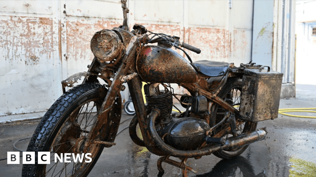 مياه نهر الدانوب تبرز بقايا جنود ألمانية