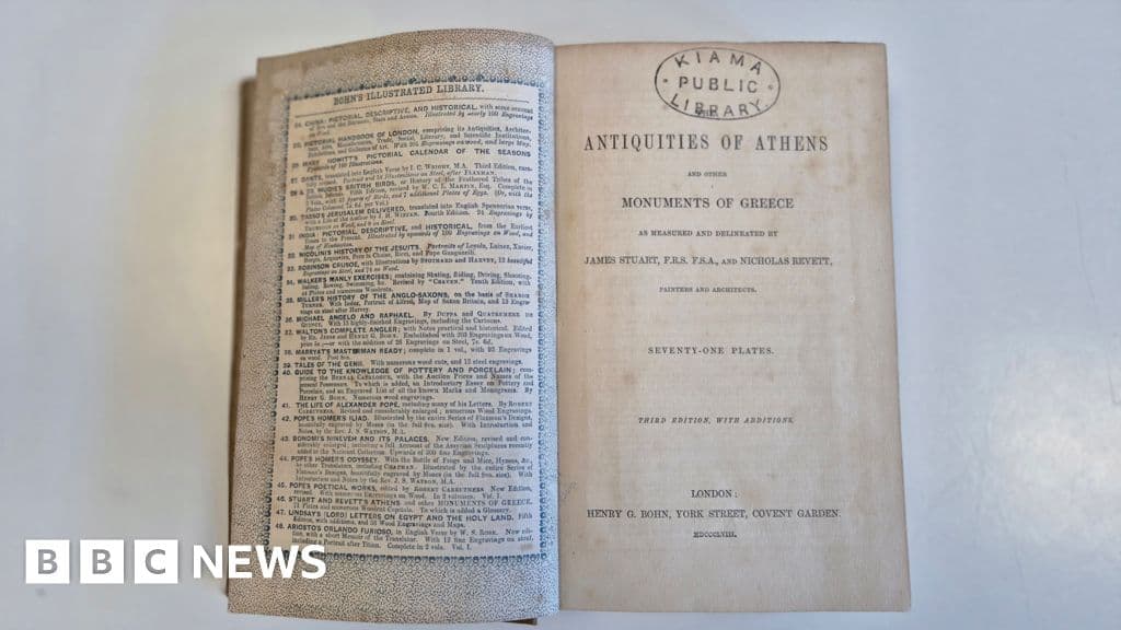 كتاب مخفي في المدفأة يُعاد إلى مكتبة أسترالية بعد 150 سنة
