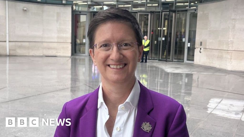 Woman Urges Firms to Stay in UK