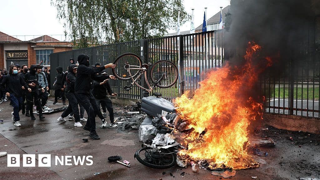 Over 400 Arrested in France Student Protests