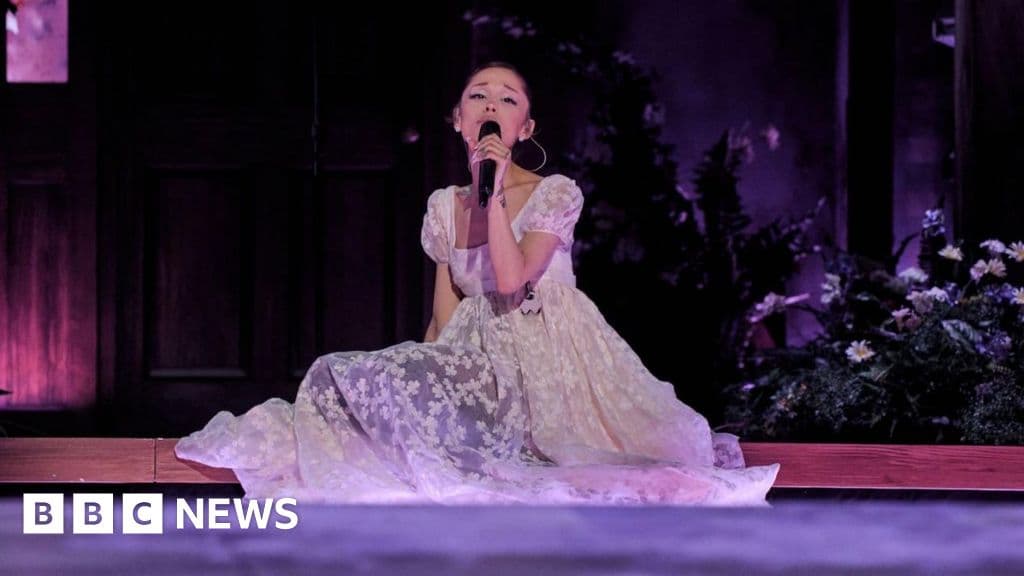 Ariana Grande focuses on tour in UK