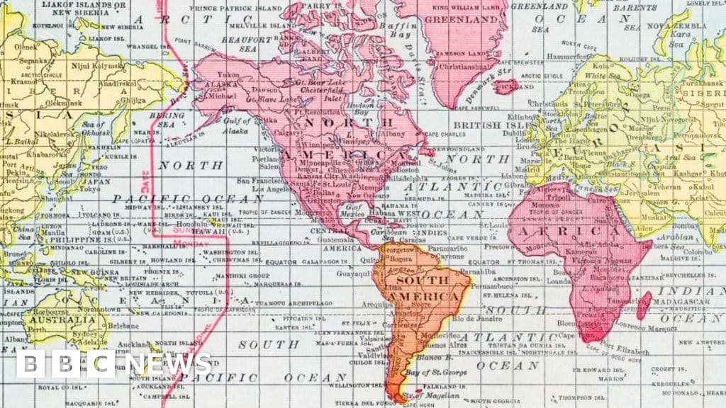 Effective aspects of world maps