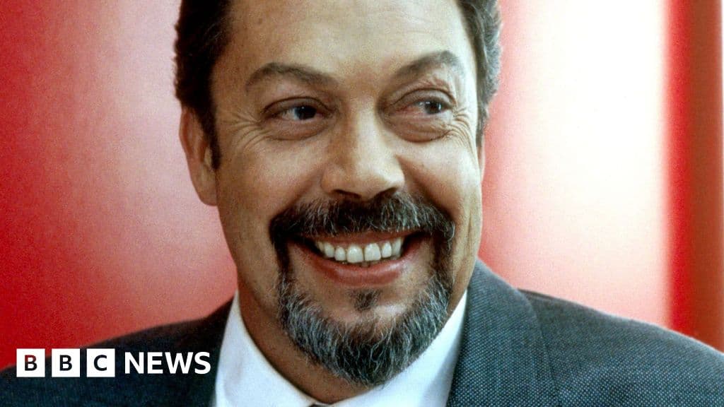 Sarandon and Burnett honor Tim Curry