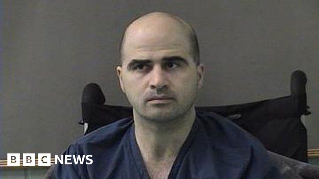 US military plans firing squad for Fort Hood shooter