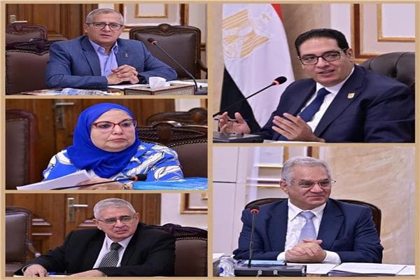 جامعة القاهرة تنهى لجنة ترشيح عميد الآداب