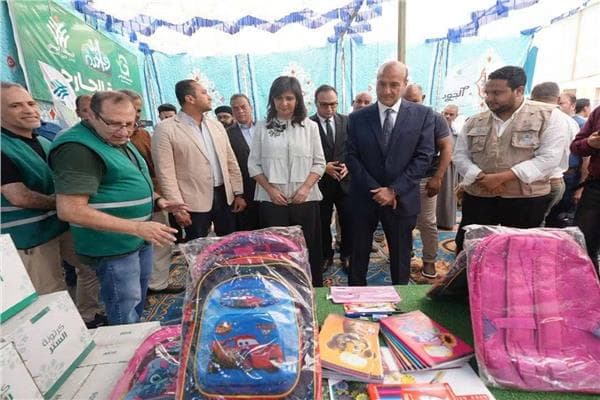 صور| «إيد واحدة» تصل أسيوط لتقديم مساعدات لآلاف المواطنين