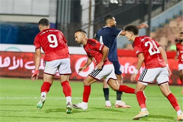 الأهلي يواجه زد في الدوري لمواصلة الانتصارات