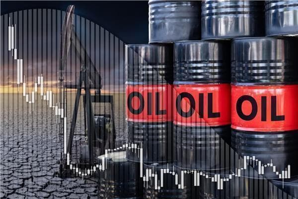 أسعار النفط تتراجع بعد قصف لارك