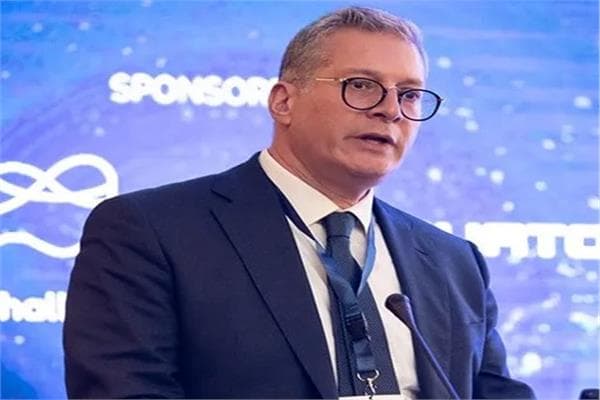 وزير البترول يعلن بدء إنتاج جديد
