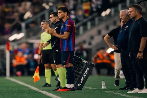 برشلونة يبرز مشاركته الأولى لعبدالكريم