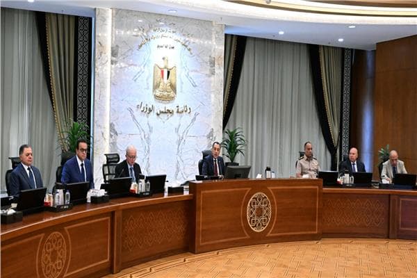 الحكومة تعتمد قرارات لتعزيز الأمن الغذائي والتحول الرقمي