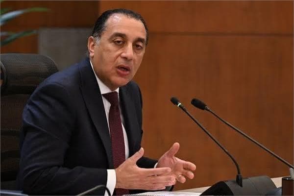 رئيس الوزراء: قناة السويس تنمو 33.8%
