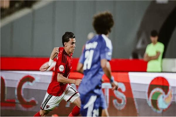 الأهلي يفوز على سموحة بهدف حاسم