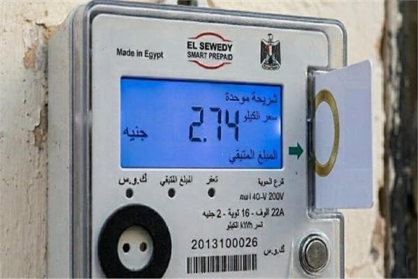 «الكهرباء» تُسهل تحويل 1.2 مليون عداد كودي لنظام قانوني