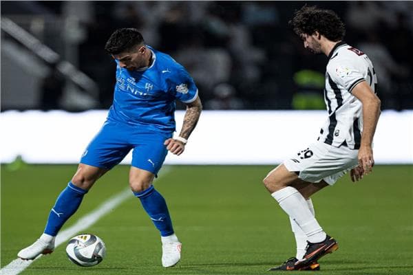 الهلال والشباب يتعادلان سلبيا في الشوط الأول