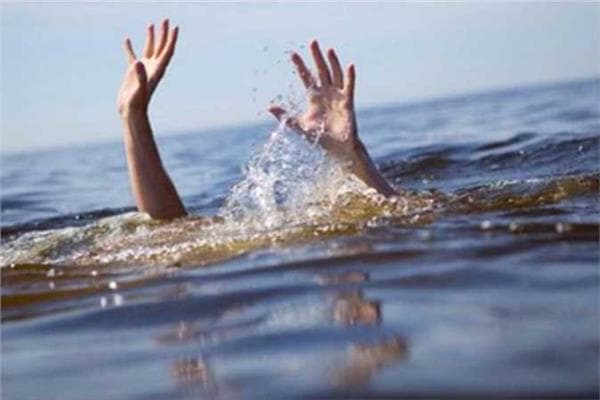 انتشال جثة شاب غرق في إسكندرية
