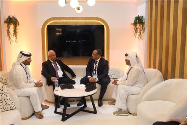 أيمن عرب: معرض العلمين يدعم تطوير الطيران المصري