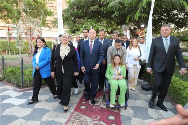 محافظ القاهرة يفتتح مؤتمر المرأة