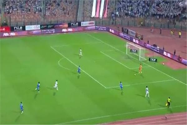 المرمي خال فرصة ضائعة في مباراة الزمالك وE.S بورت