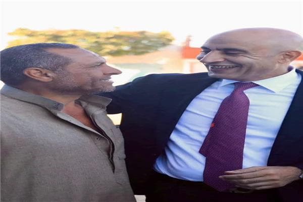 وزير التعليم يثمن دور عامل نظافة في كفر الشيخ