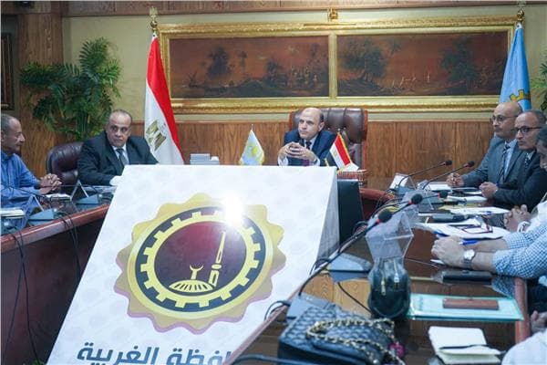 محافظ الغربية يستعد لموجات تلوث الهواء مع موسم الحصاد