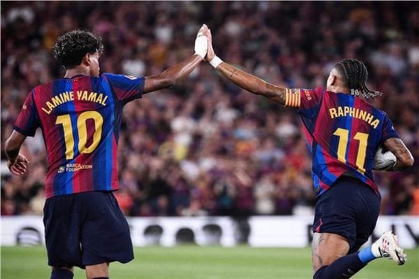 برشلونة يفوز بثلاثية على راسينج