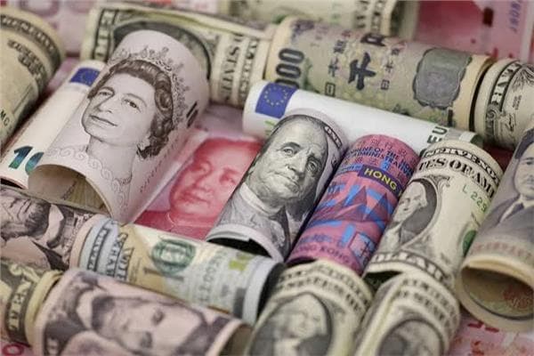انخفاض أسعار العملات الأجنبية في بداية اليوم