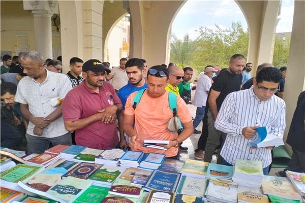 الأعلى للشؤون الإسلامية ينظم معرضي إصداراته في مسجدي الفاروق والكويتي