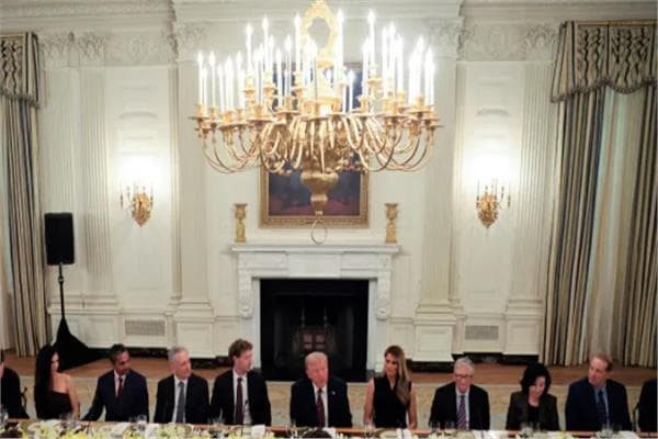 تكنولوجيا giants meet at White House