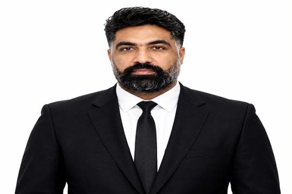 بعثة الرول بول تتجه إلى عمان للمشاركة في البطولة